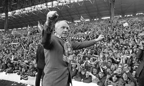 Bill-Shankly-celebrates-w-010.jpg