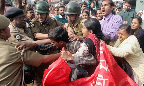 Police clash with political activists in Kolkata