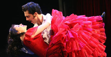 Jill Paice (Scarlett O'Hara) and Darius Danesh (Rhett Butler) in Gone With the Wind, New London Theatre