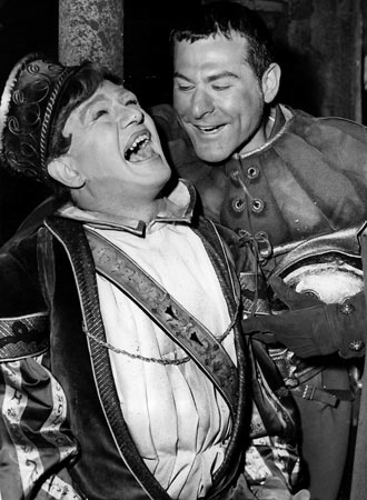 Sam Wanamaker and Peter Woodthorpe in Othello