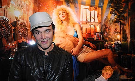 http://static.guim.co.uk/sys-images/Arts/Arts_/Pictures/2009/2/6/1233930540650/David-LaChapelle-001.jpg