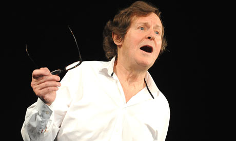 David Hare in Wall