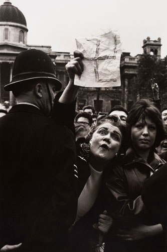 Don McCullin: Woman waves a swastika, Don McCullin, National socialist rally