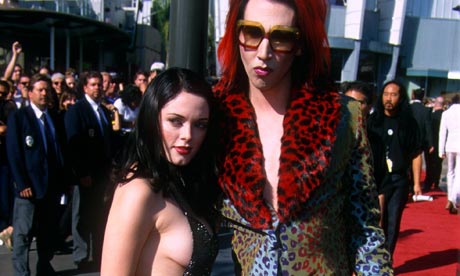 Marilyn Manson (right) and Rose McGowan at the MTV Music awards in LA in 