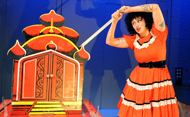 Marissa Carnesky in House of Knives from Everything Must Go at Soho theatre