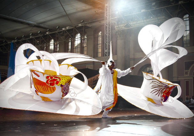 Dariusz Dziala: Grand Carnival Costume Splash