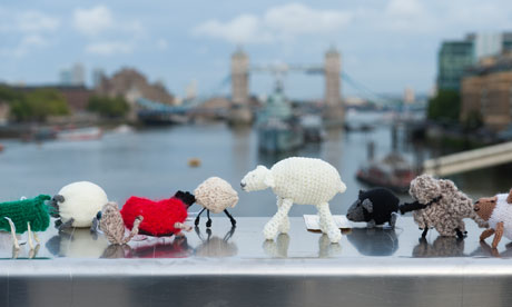 Knit the City take the Thames