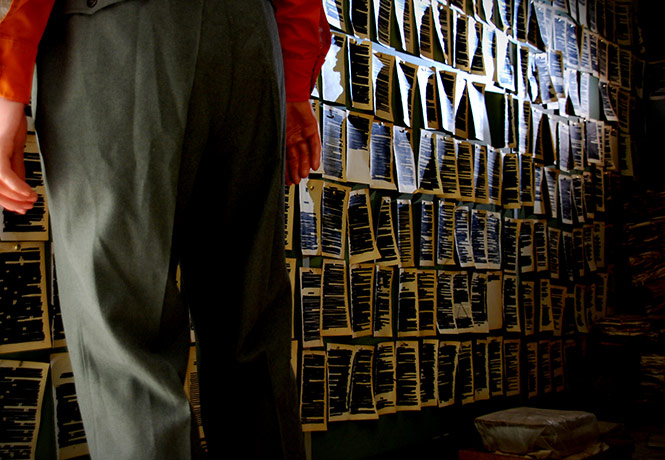 punchdrunk: Punchdrunk's It Felt Like A Kiss (2009)