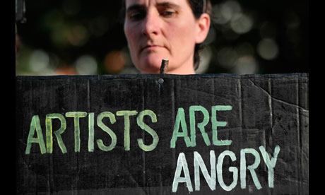 BP protesters picket Tate Britain