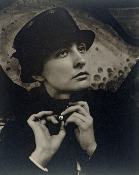 Retrato de Georgia O'Keefe, 1918, por Alfred Stieglitz