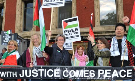 Protesters against Israel Philharmonic at the Proms