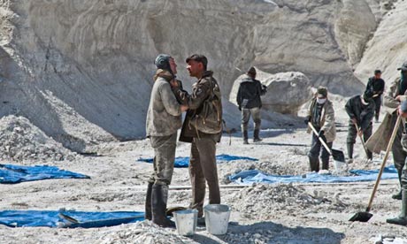 A still from Waiting for the Sea, directed by Bakhtiar Khudojnazarov