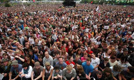 Glastonbury festival crowd