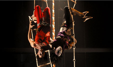 Two Roses for Richard III by Companhia Bufomecanica, part of the World Shakespeare festival