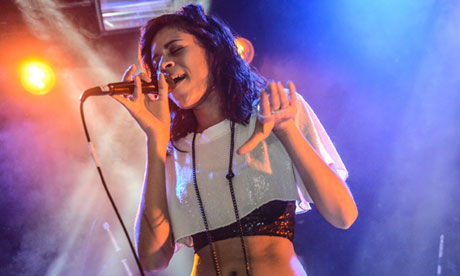 Aluna George Perform In London