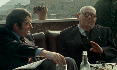 Lanzmann, vänster, med Benjamin Murmelstein 1975, i en stilla från den sista av de orättfärdiga