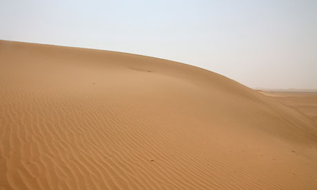Beachworld – a world of sinister swarming sand dunes