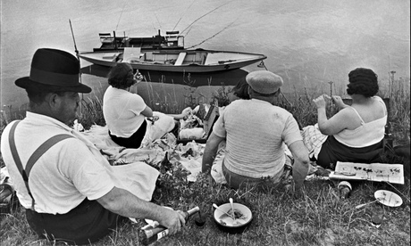 Sunday on the Banks of the River Seine, 1938