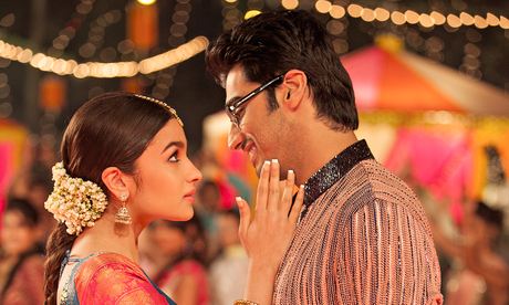 Alia Bhatt and Arjun Kapoor in 2 States