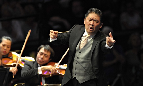Long Yu conducts the China Philharmonic