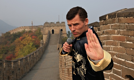 Off the wall … Des Bishop took an unusual route to his latest Edinburgh show