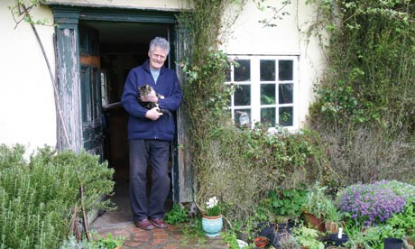 Roger Deakin in his Suffolk cottage