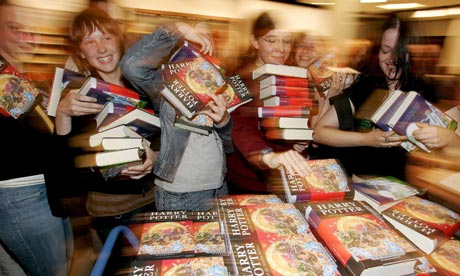 Fans buy copies of Harry Potter and the Deathly Hallows