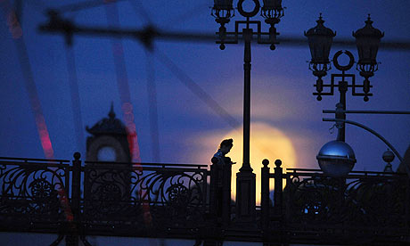 A bridge in Moscow by the light of the full moon