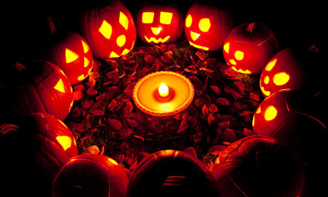 Halloween pumpkins in a circle at twilight