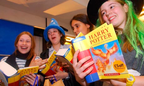 Girls reading Harry Potter and the Order of the Phoenix