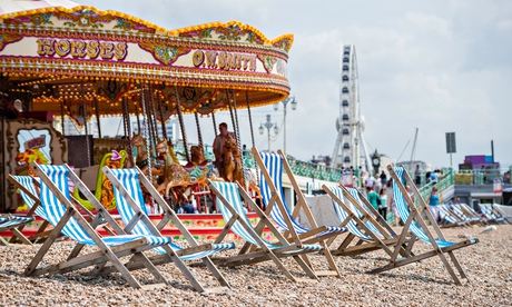 People Cool Off At A Beach In Brighton, England
