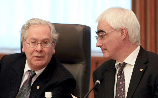 Mervyn King (l) and Alistair Darling