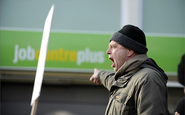 Lindsey oil protest: Lindsey oil protest spreads to Staythorpe