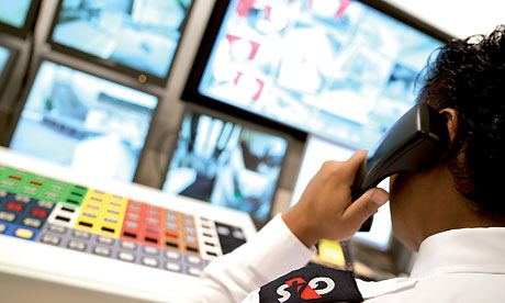 A G4S worker. Can any company operate effectively with 1.1m employees?