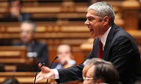 BE (left wing party) presents a motion of non-confidence at Portuguese parliament