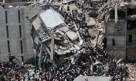 People rescuing garment workers at the Rana Plaza building in Bangladesh