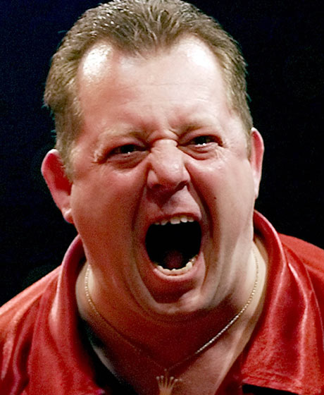 England darts player Mervyn King in 2004