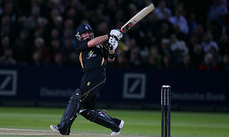 ian bell hot. Ian Bell hits out on his way