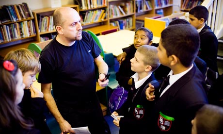 Jonny Zucker talks to pupils at Broomfield school, London.