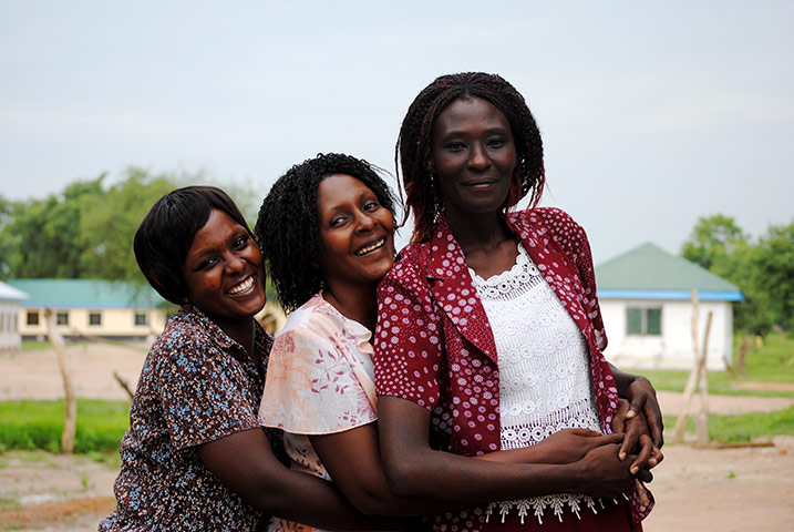 DAVE EGGERS IN SUDAN: DAVE EGGERS SUDAN