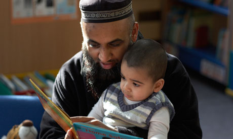 The whole community, not just parents, should support children’s literacy, says the Reading Agency