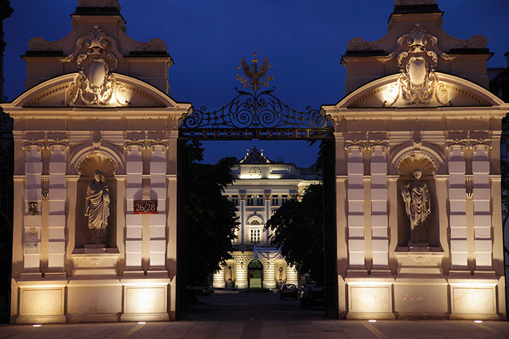 Euro universities: Warsaw University