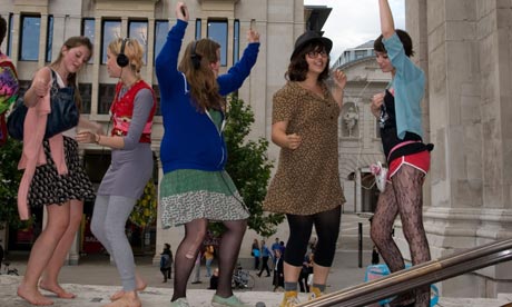 Silent disco, headphones, dancing