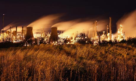 Climate Change And Global Pollution : Grangemouth oil refinery, Longannet ,Scotland