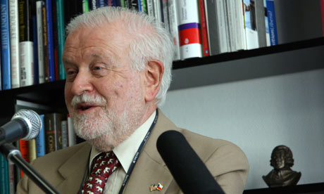 COP15 : climate denier Prof. Siegfried Frederick Singer