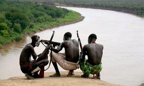 MDG : Gibe dam on the Omo river in Ethiopia : Members of the Karo tribe