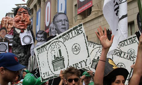Power Shift march on on the Chamber of Commerce , Washington DC