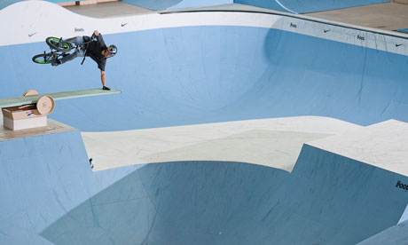 Bike blog : Dagenham swimming pool-turned BMX centre