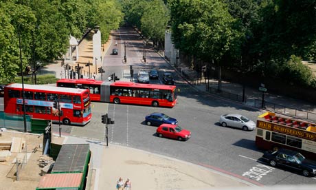 Bike blog : Traffic on Hyde Park Corner, London