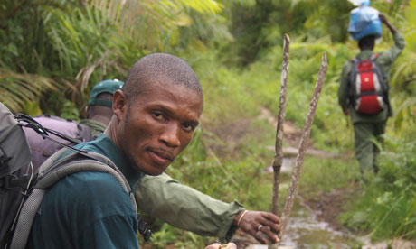 Gola rainforest : Forest guards monitoring the illegal activities that threaten forest, Sierra Leone